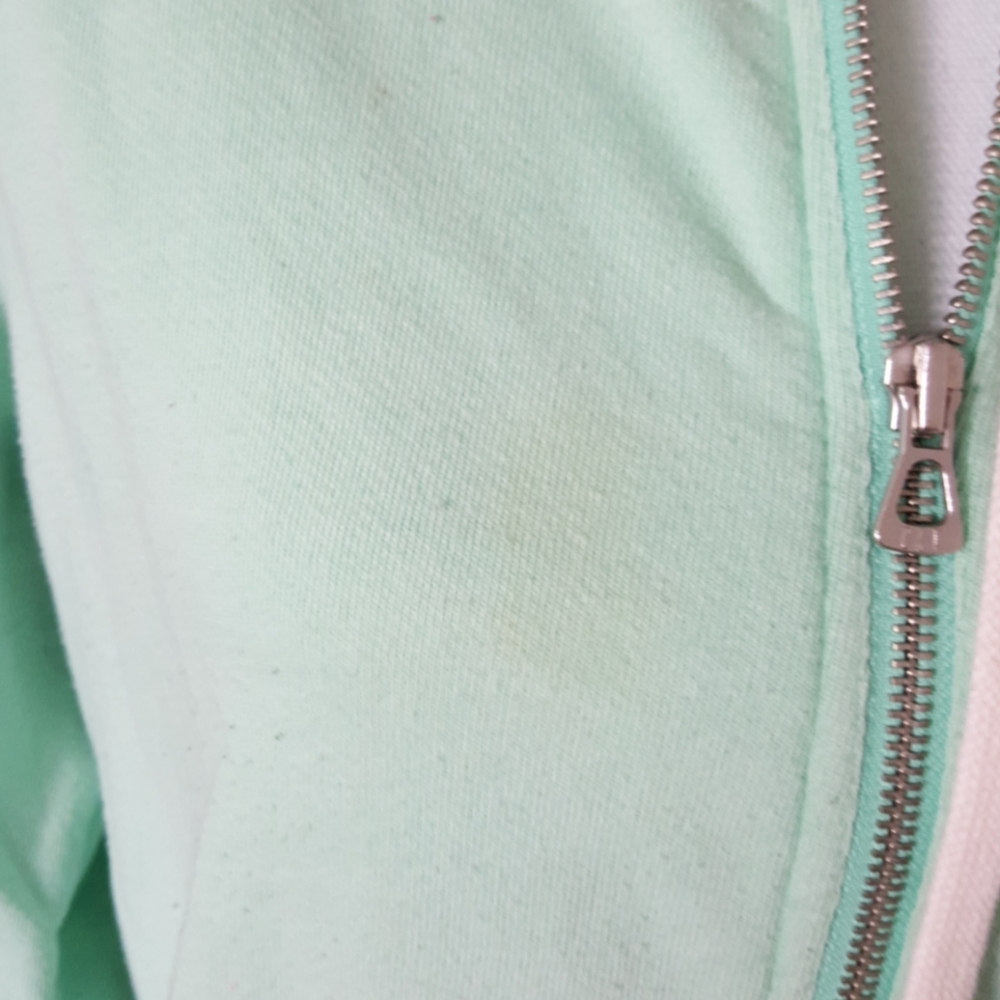 21:07 - GAP Zip Hoodie - Picture 7 of 8